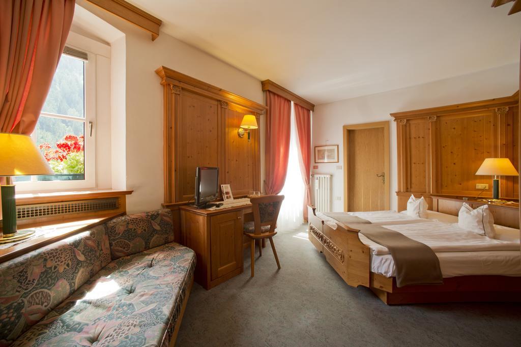 Hotel Cevedale Living Romance Hotel Cogolo Dış mekan fotoğraf