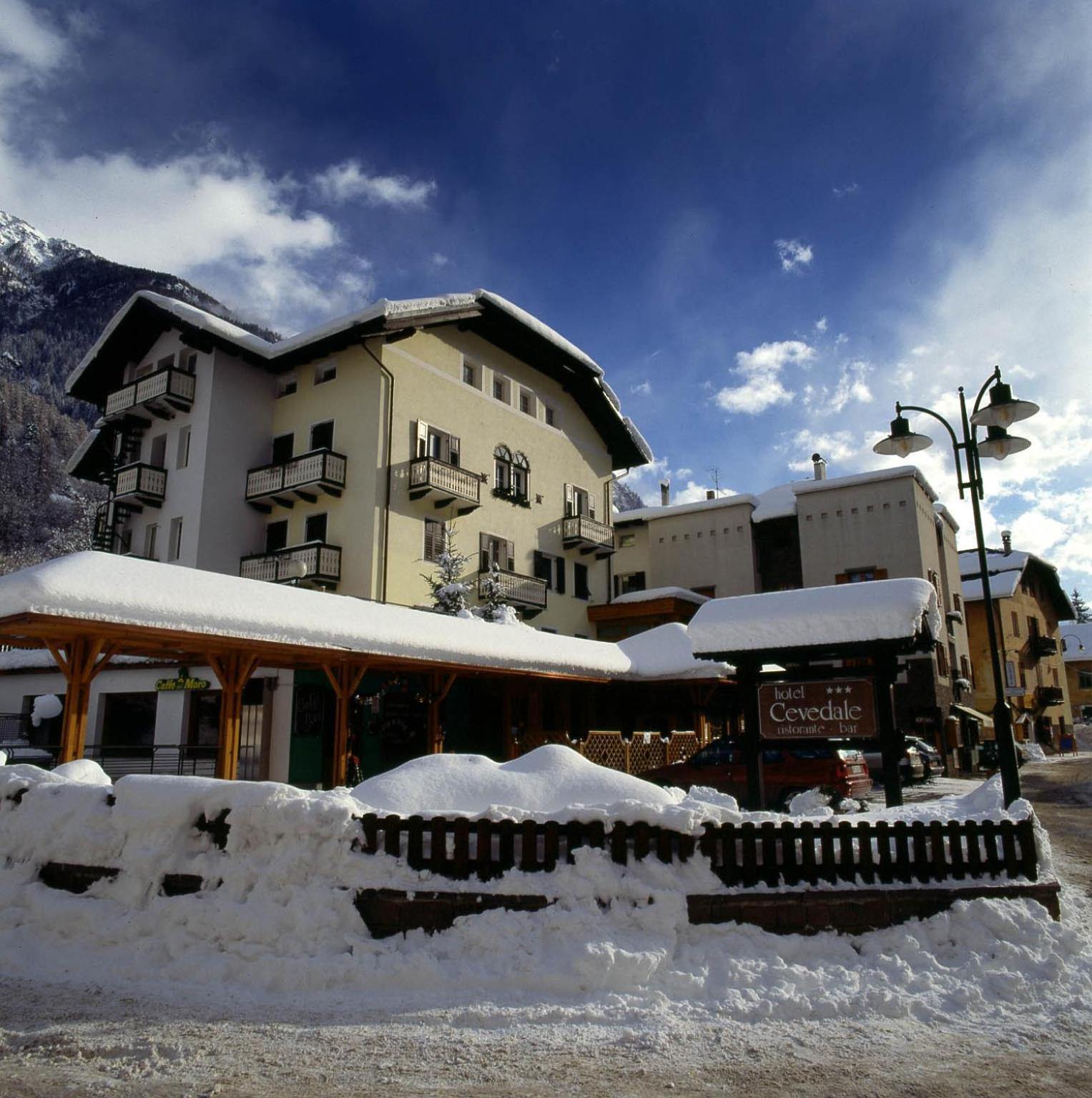 Hotel Cevedale Living Romance Hotel Cogolo Dış mekan fotoğraf