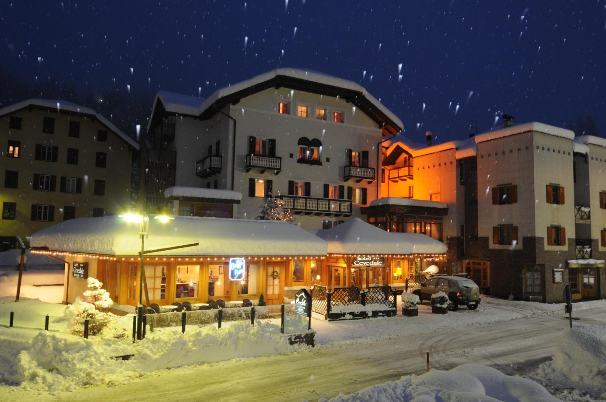 Hotel Cevedale Living Romance Hotel Cogolo Dış mekan fotoğraf