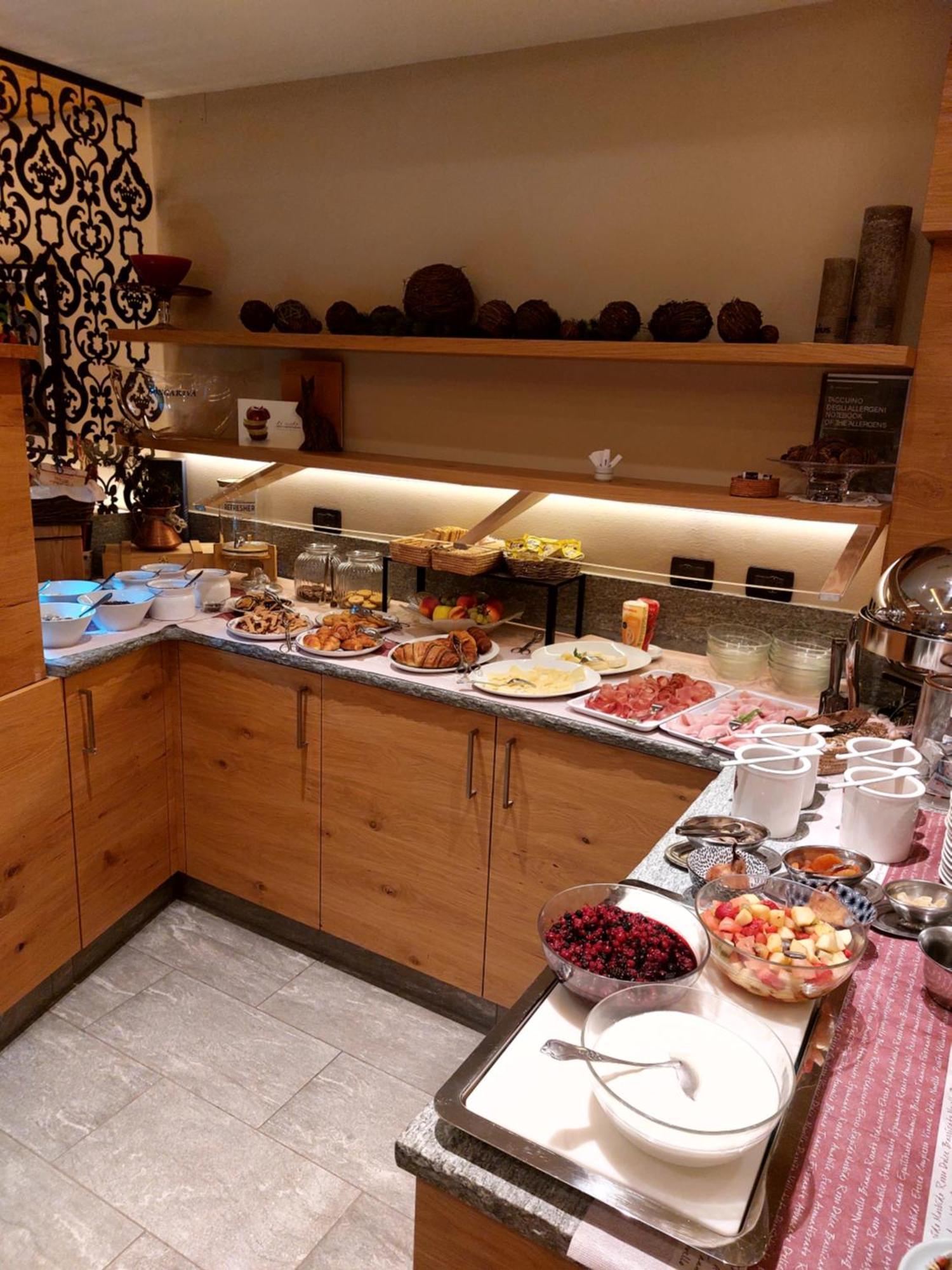 Hotel Cevedale Living Romance Hotel Cogolo Dış mekan fotoğraf