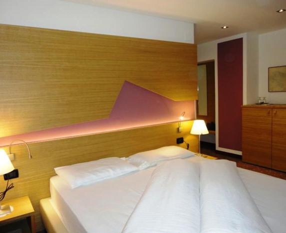 Hotel Cevedale Living Romance Hotel Cogolo Oda fotoğraf