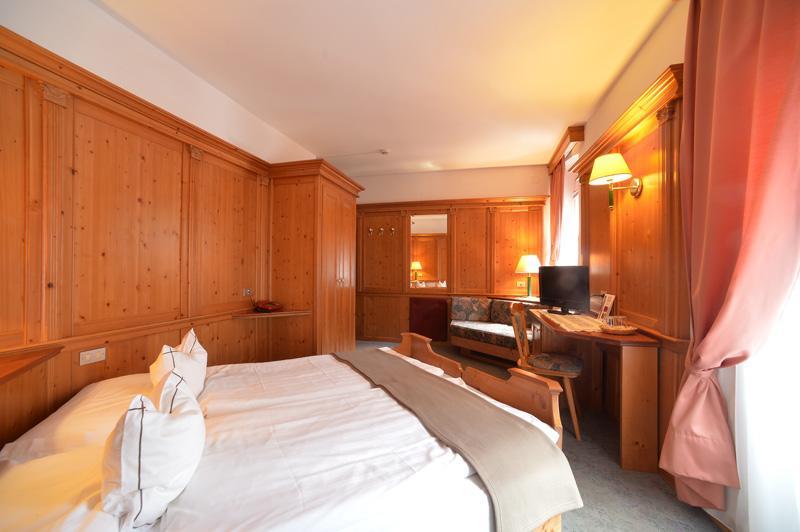 Hotel Cevedale Living Romance Hotel Cogolo Dış mekan fotoğraf