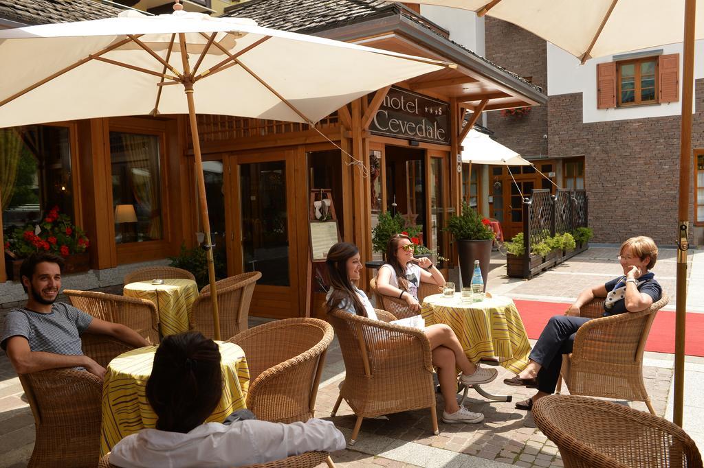 Hotel Cevedale Living Romance Hotel Cogolo Dış mekan fotoğraf