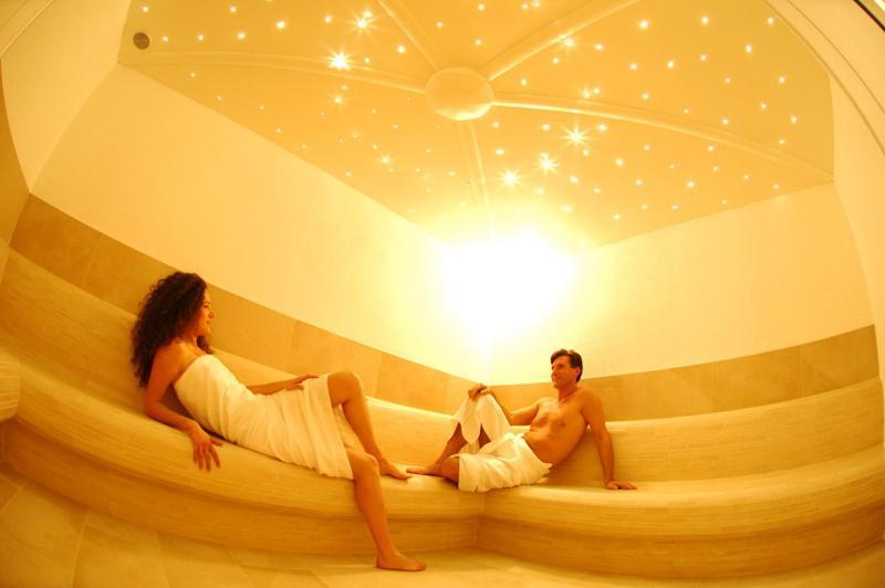 Hotel Cevedale Living Romance Hotel Cogolo Dış mekan fotoğraf