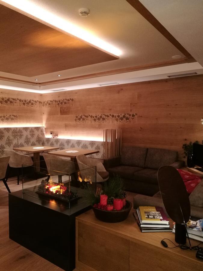 Hotel Cevedale Living Romance Hotel Cogolo Dış mekan fotoğraf