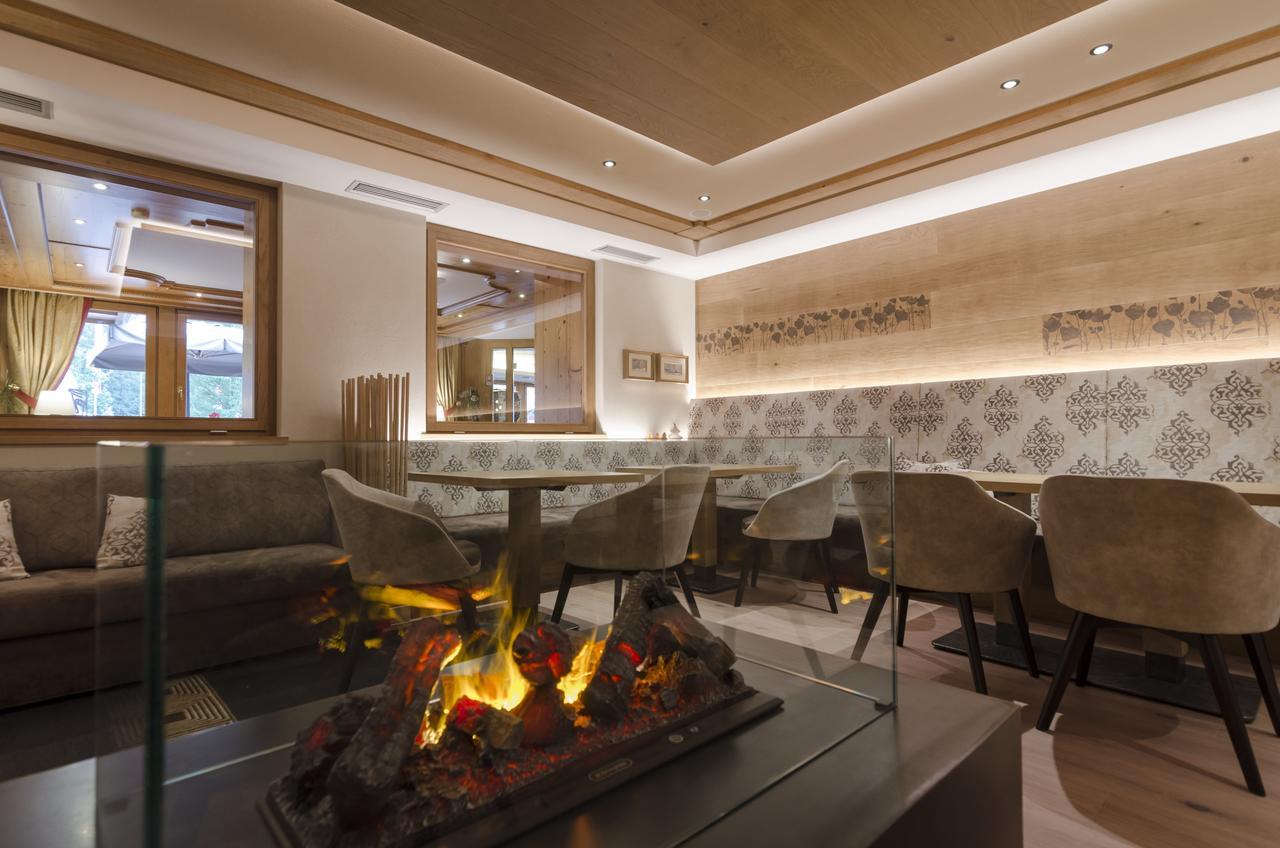 Hotel Cevedale Living Romance Hotel Cogolo Dış mekan fotoğraf